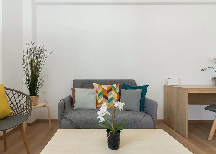 Parliament Sq Studio Apt