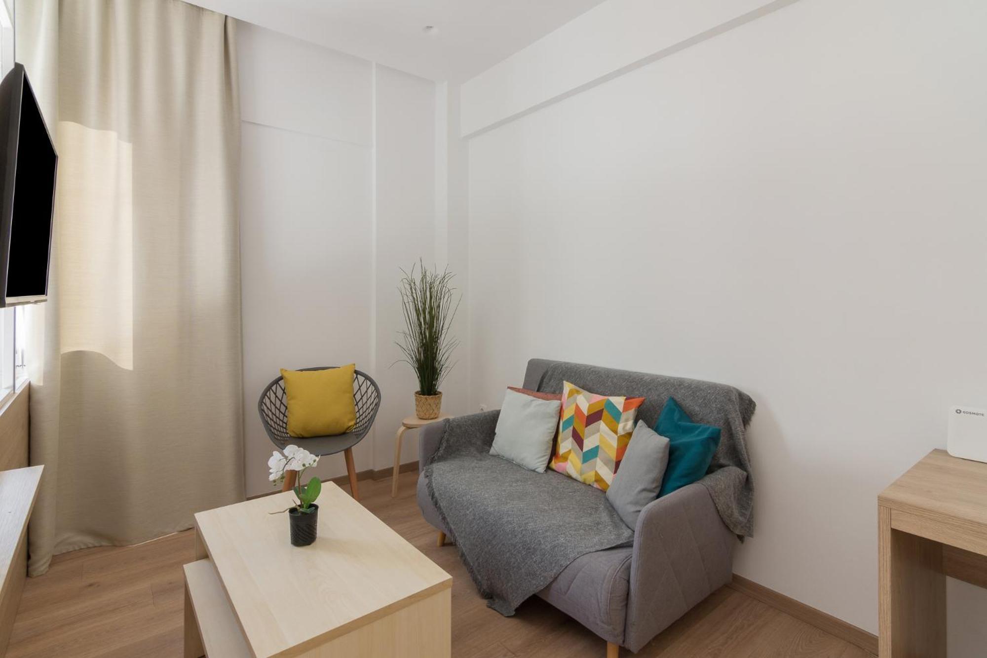 Apartment Parliament Sq